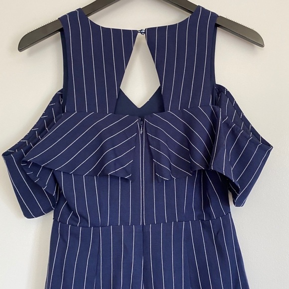Nwt J.O.A. Pinstripe Cold Shoulder Dress XS - Picture 10 of 11